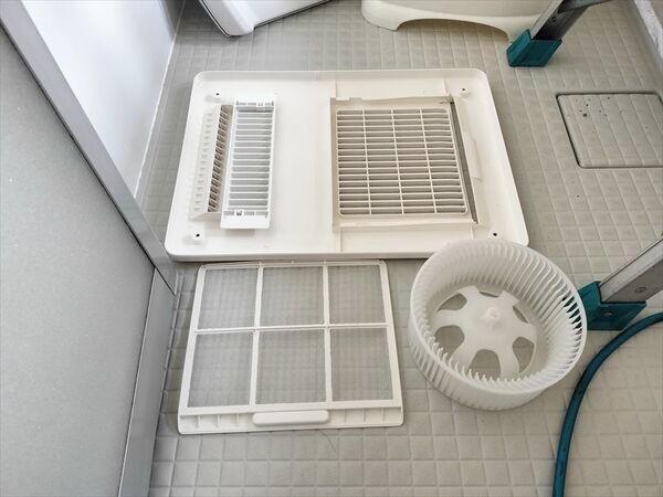 浴室換気扇清掃後_R