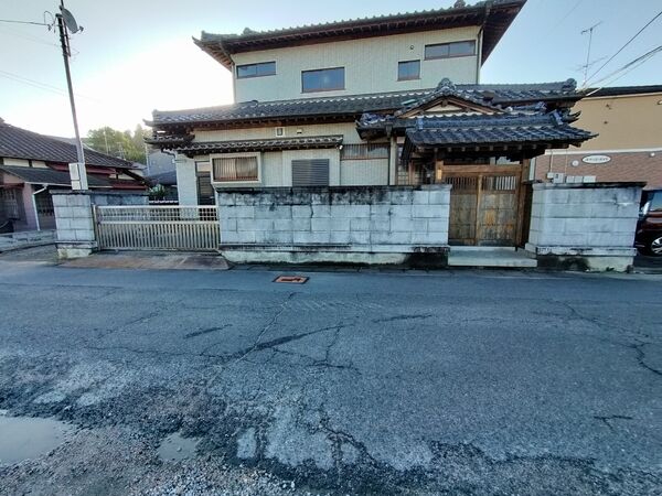 塀の洗浄前