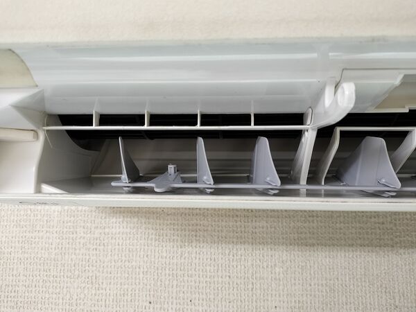 遠藤様エアコン吹出し口施工後